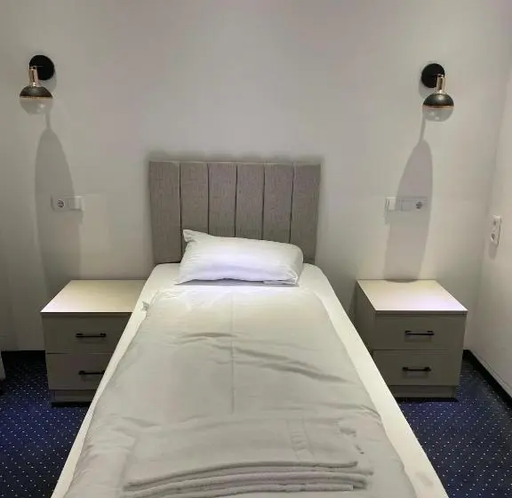 Habitación Estándar Individual, Gastpark
