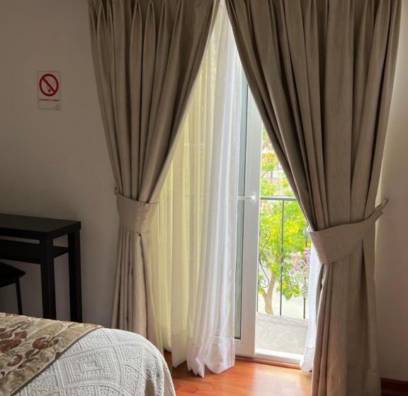 اتاق استاندارد یک تخته با بالکن, San Enrique