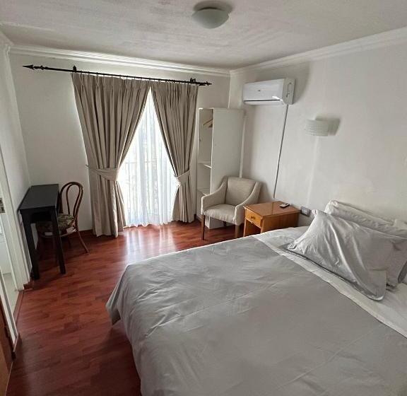 اتاق سوپریور, San Enrique