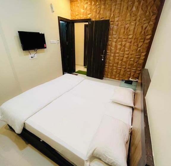 Номер Deluxe, Shree Datta