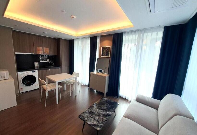 سوییت جونیور, Raviens