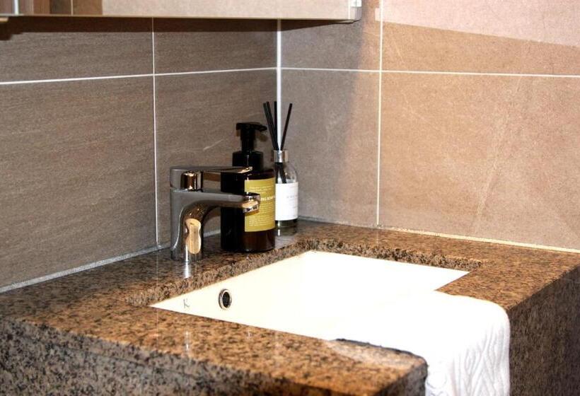 سوییت جونیور, Raviens