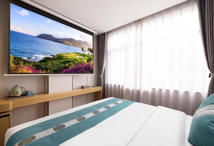 Номер Deluxe, East Sacred Hotel Very Close To The Drum Tower And Nanluoguxiang Houhai Bar Very Close To The Bird