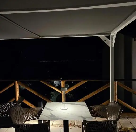 Deluxe-huone Merinäkymä Parveke, Otium Relais