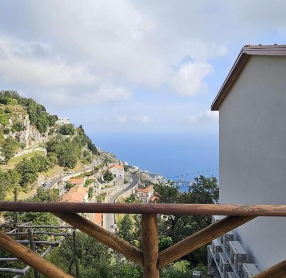 غرفة قياسية مزوَّدة بتراس, Otium Relais