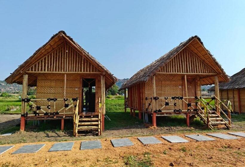 Quarto Estandar com Sacada, The Sundown Hampi