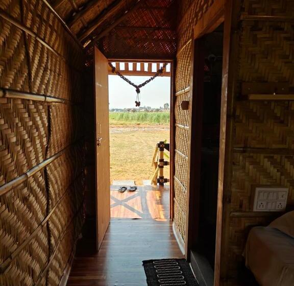 Quarto Estandar com Sacada, The Sundown Hampi