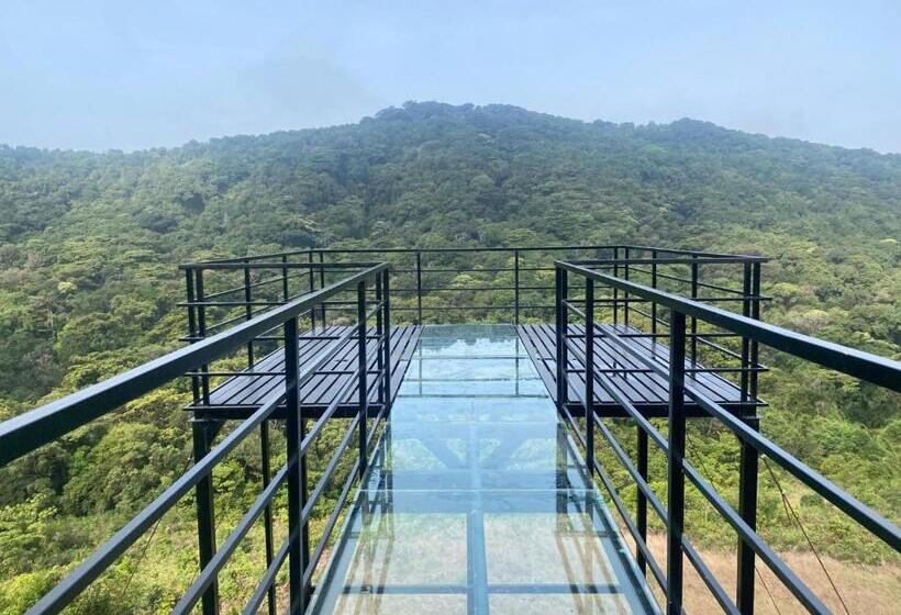 Quarto Estandar com Sacada, Coorg Tree House