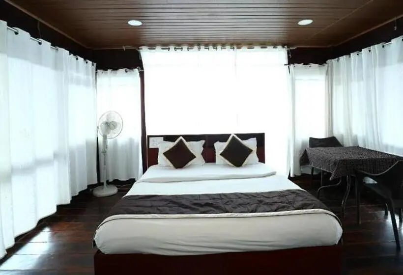 Chambre Standard avec Balcon, Coorg Tree House