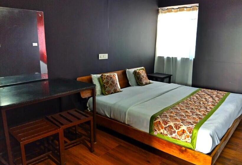 Quarto Estandar, Coorg Tree House