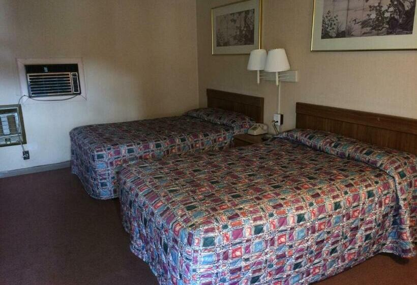 חדר סטנדרט שתי מיטות זוגיות, Budget Inn   Scottsboro