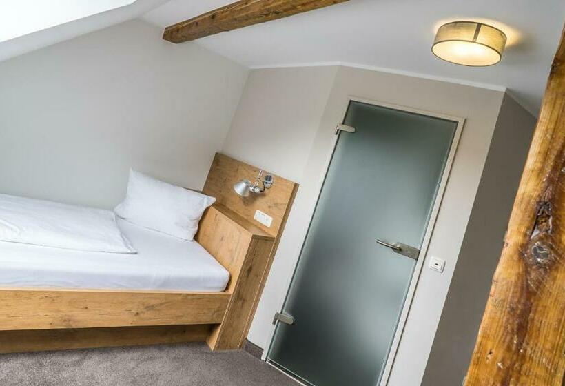 스탠다드 싱글 룸, Lahn