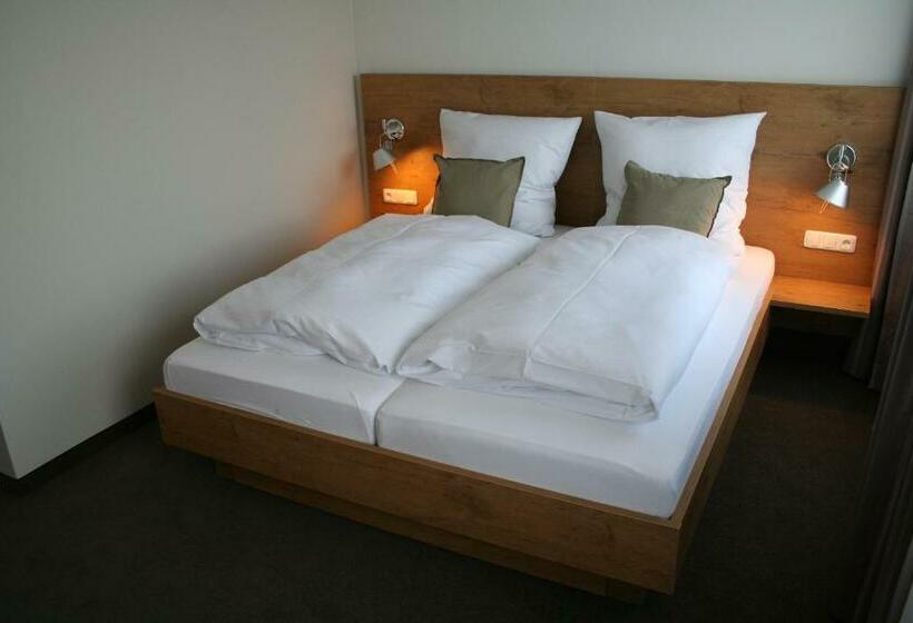 스탠다드 룸, Lahn