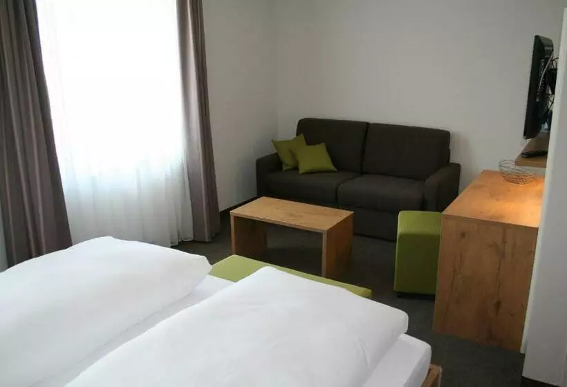 سوییت جونیور, Lahn