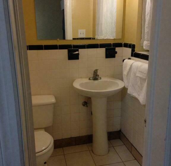 스탠다드 룸 더블 침대 2개, Ole English Inn