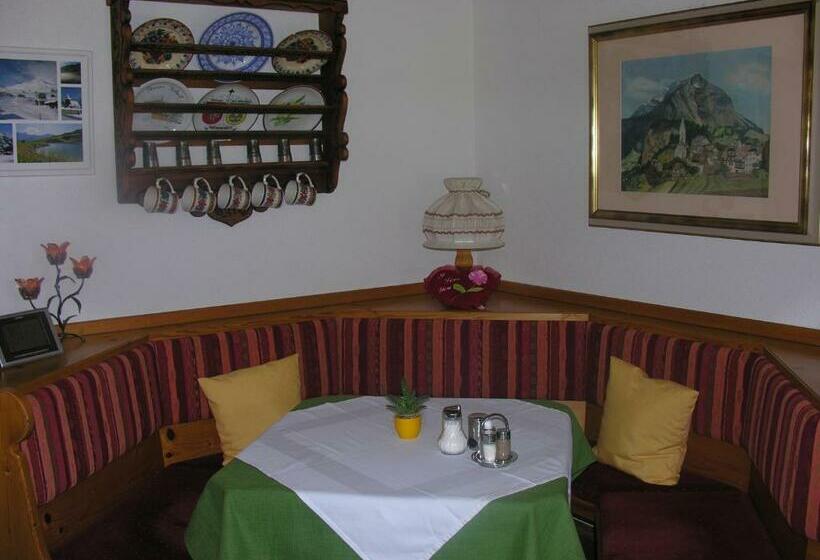 バルコニー付きシングルスタンダードルーム, Pension Köberl