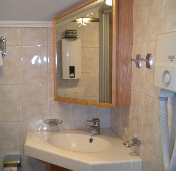 スタンダードシングルルーム, Pension Köberl