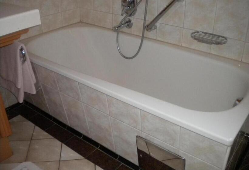 バルコニー付きスタンダードルーム, Pension Köberl