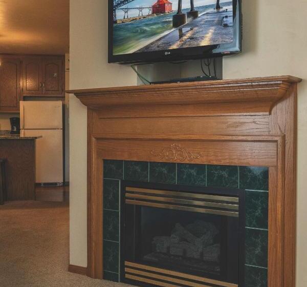 جناح مزود بجاكوزى, Pheasant Park Resort