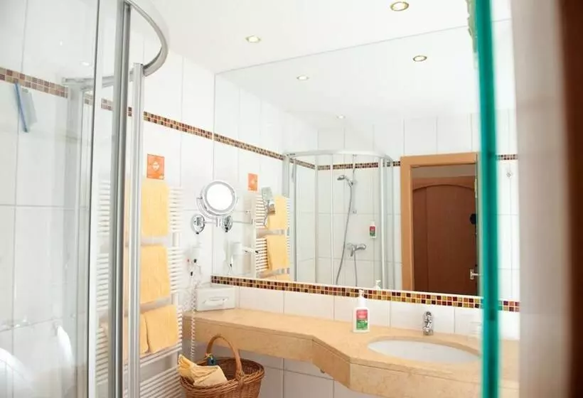 コンフォートルーム, Evident Hotel Prägant