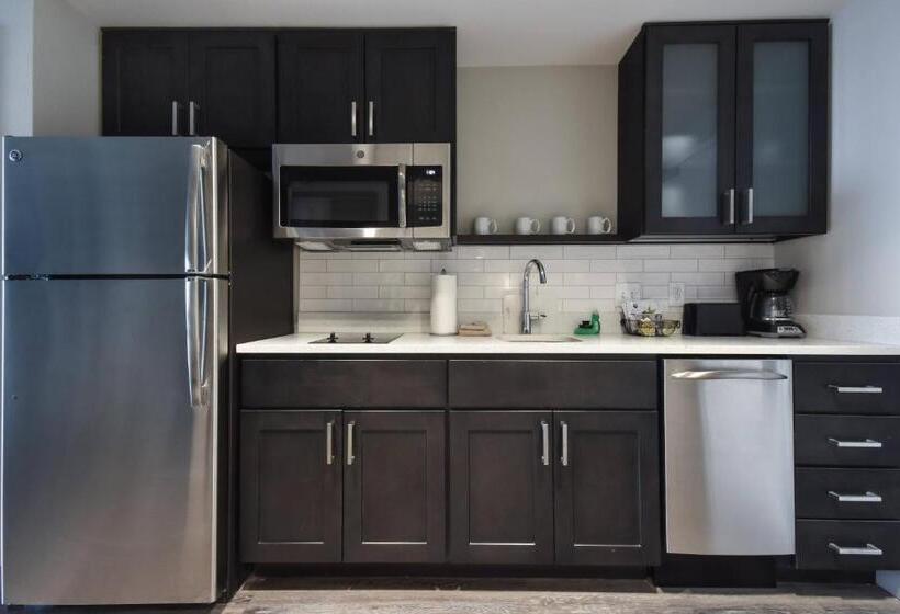 带大床的标准工作室, Residence Inn By Marriott Myrtle Beach Oceanfront