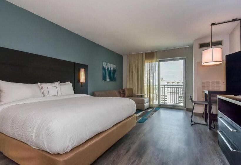 带大床的标准工作室, Residence Inn By Marriott Myrtle Beach Oceanfront
