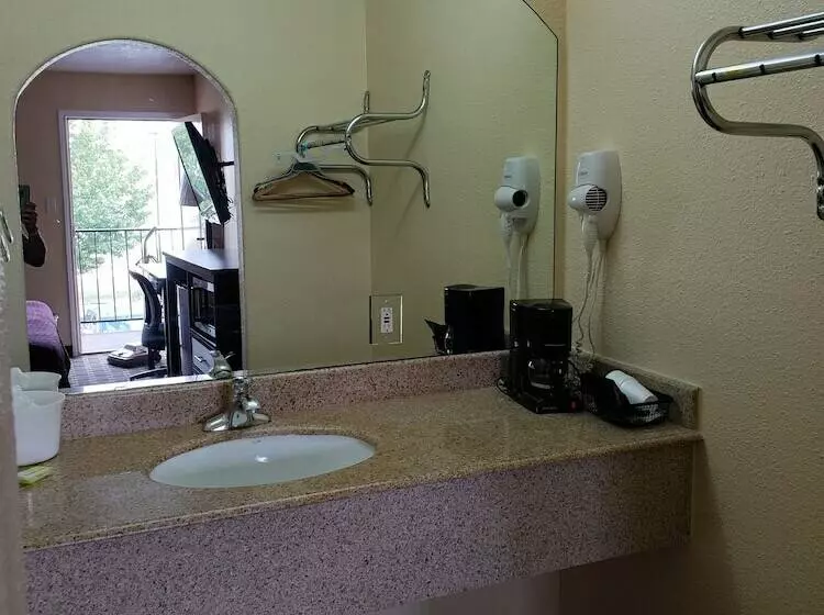 スタンダードルーム, Taylor Village Inn And Suites
