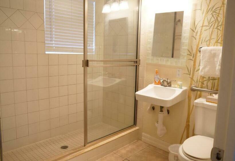 דירת שני חדרים, The Sea Spray Resort