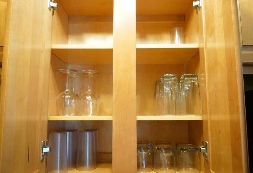 דירת חדר בקומת קרקע, The Sea Spray Resort