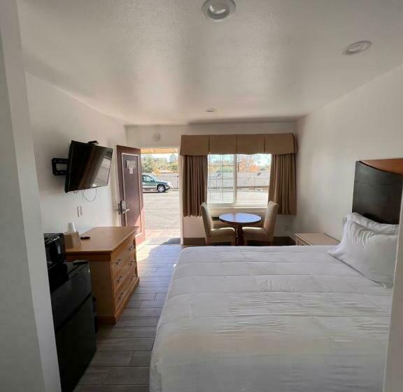 חדר סטנדרט, Town And Country Inn