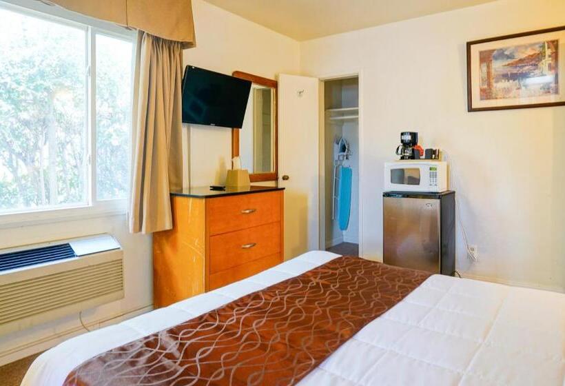 חדר סטנדרט, Town And Country Inn