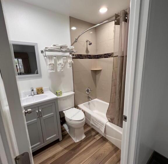 Family Suite, Town And Country Inn