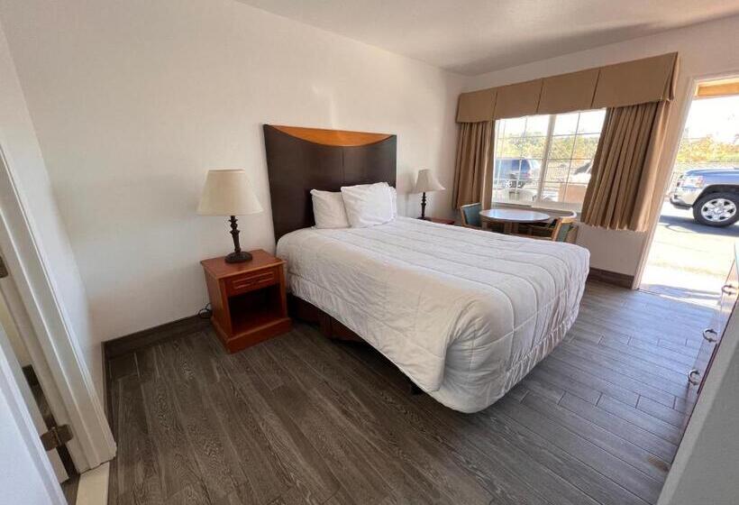 חדר סטנדרט, Town And Country Inn