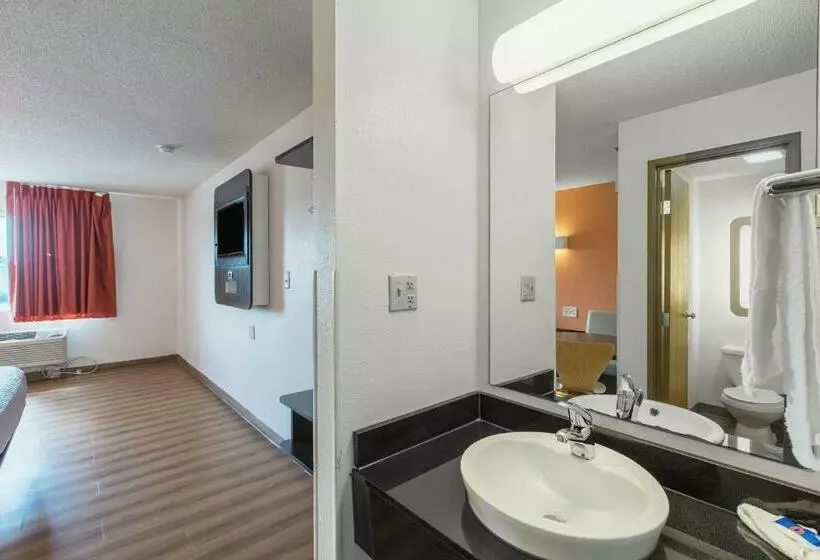 スタンダード4人部屋, Motel 6 Omaha Central