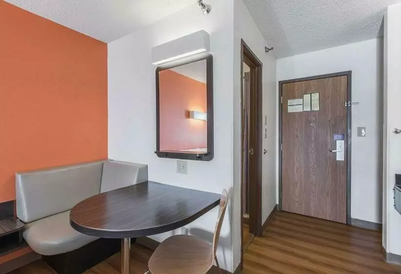 スタンダードルーム, Motel 6 Omaha Central