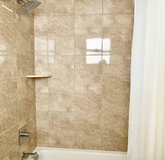 스탠다드 룸 더블 침대 2개, White Caps Motel