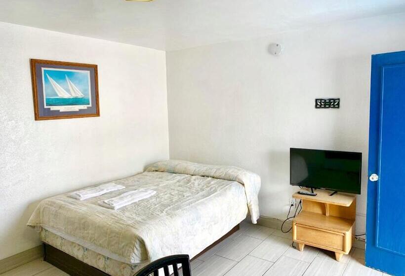 스위트, White Caps Motel