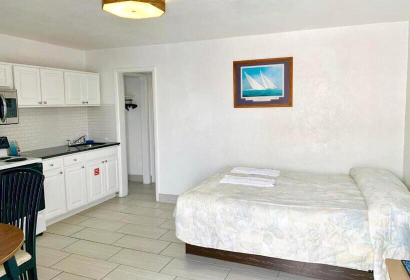 스위트, White Caps Motel