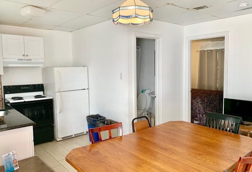 ２ベッドルームアパートメント, White Caps Motel