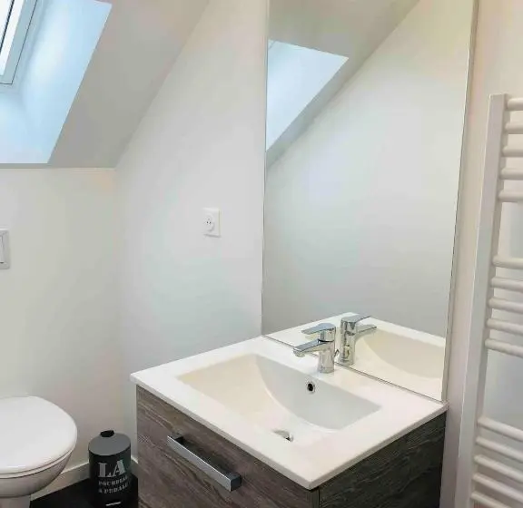 スタンダードルーム, Agréable Appartement Entièrement Refait Neuf