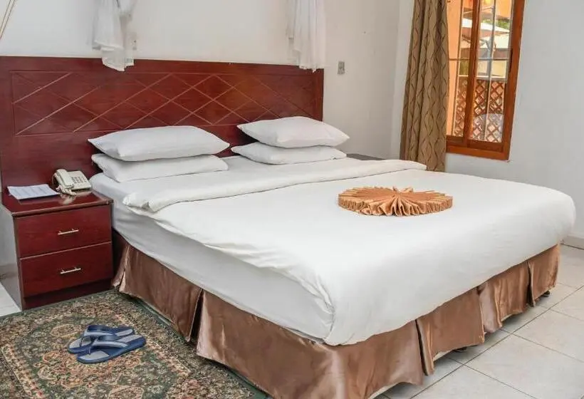 اتاق استاندارد, Aron International