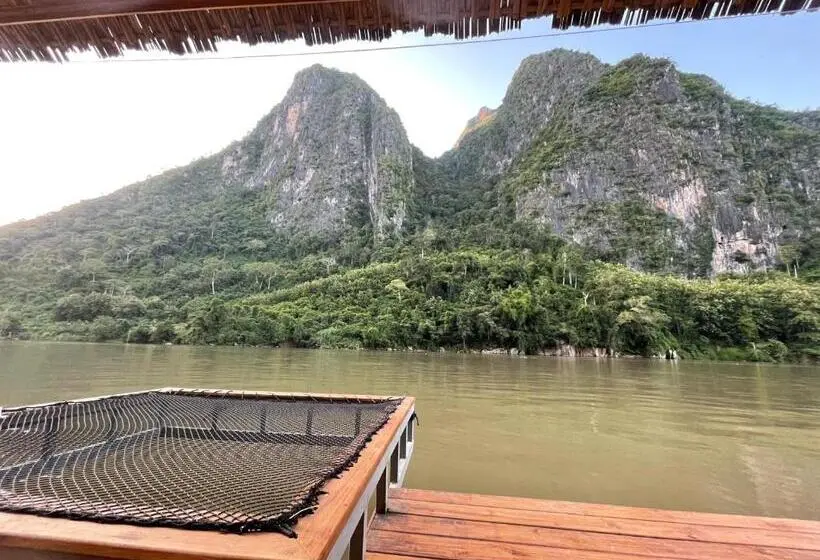 اتاق استاندارد با چشم‌انداز دریاچه, Nongkhiaw The Float House