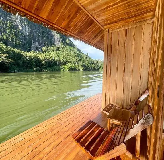 اتاق خانوادگی با چشم‌انداز کوه, Nongkhiaw The Float House