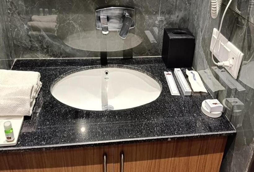 חדר סופריור עם מיטת קינג, The Prince Highway