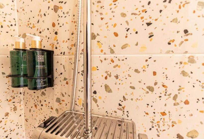 스탠다드 스튜디오 (테라스구비), Amália Boutique Suites & Studios   By @ Rita´s Place