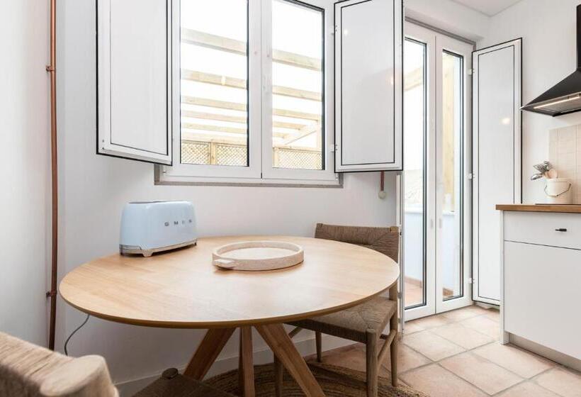 스탠다드 스튜디오 (테라스구비), Amália Boutique Suites & Studios   By @ Rita´s Place