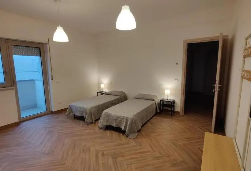 اتاق استاندارد سه تخته با بالکن, Locanda Del Viaggiatore