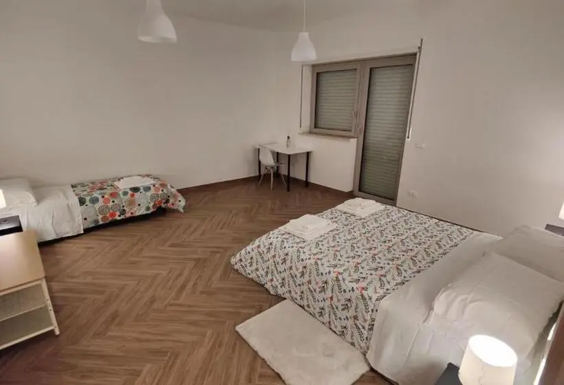 اتاق استاندارد سه تخته با بالکن, Locanda Del Viaggiatore