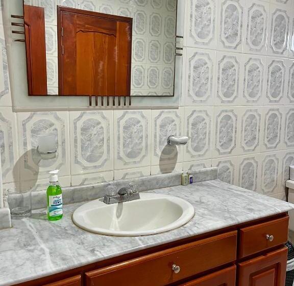غرفة قياسية رباعية حمام مشترك, Hostal Mirador Tayrona