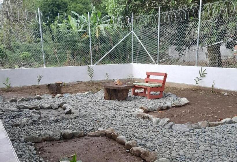 스탠다드 룸, Hostal Rojoyale Capurgana